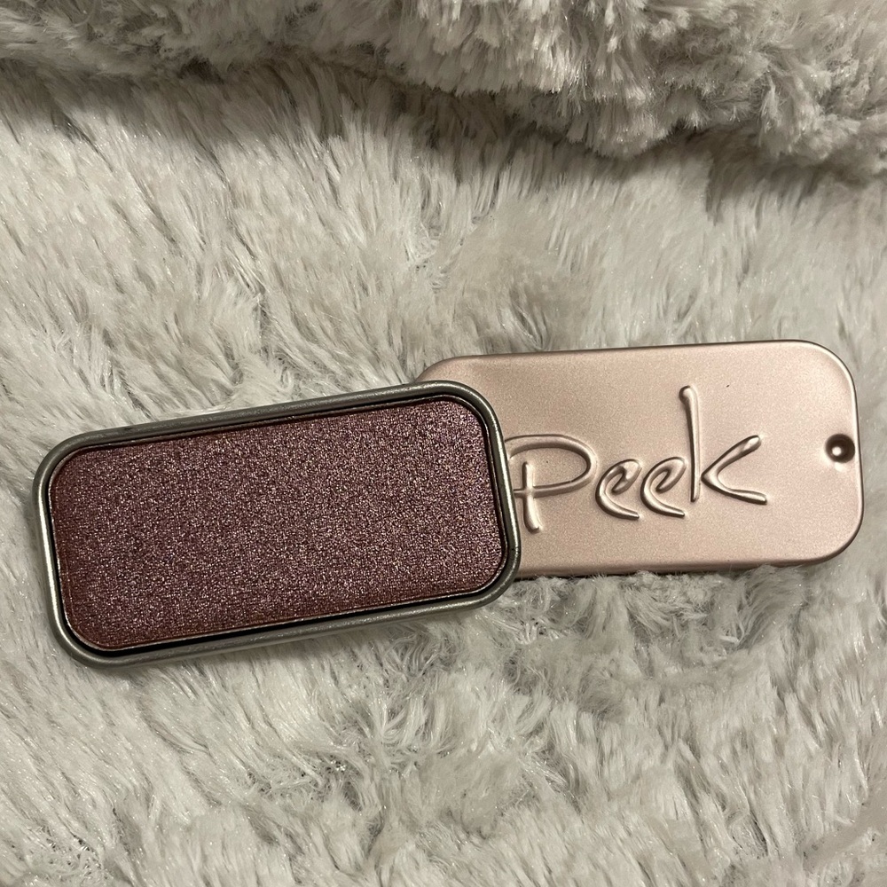 NEW Peek Beauty Eye Will Stay Long Wearing Eyeshadow 💜Wednesday💜